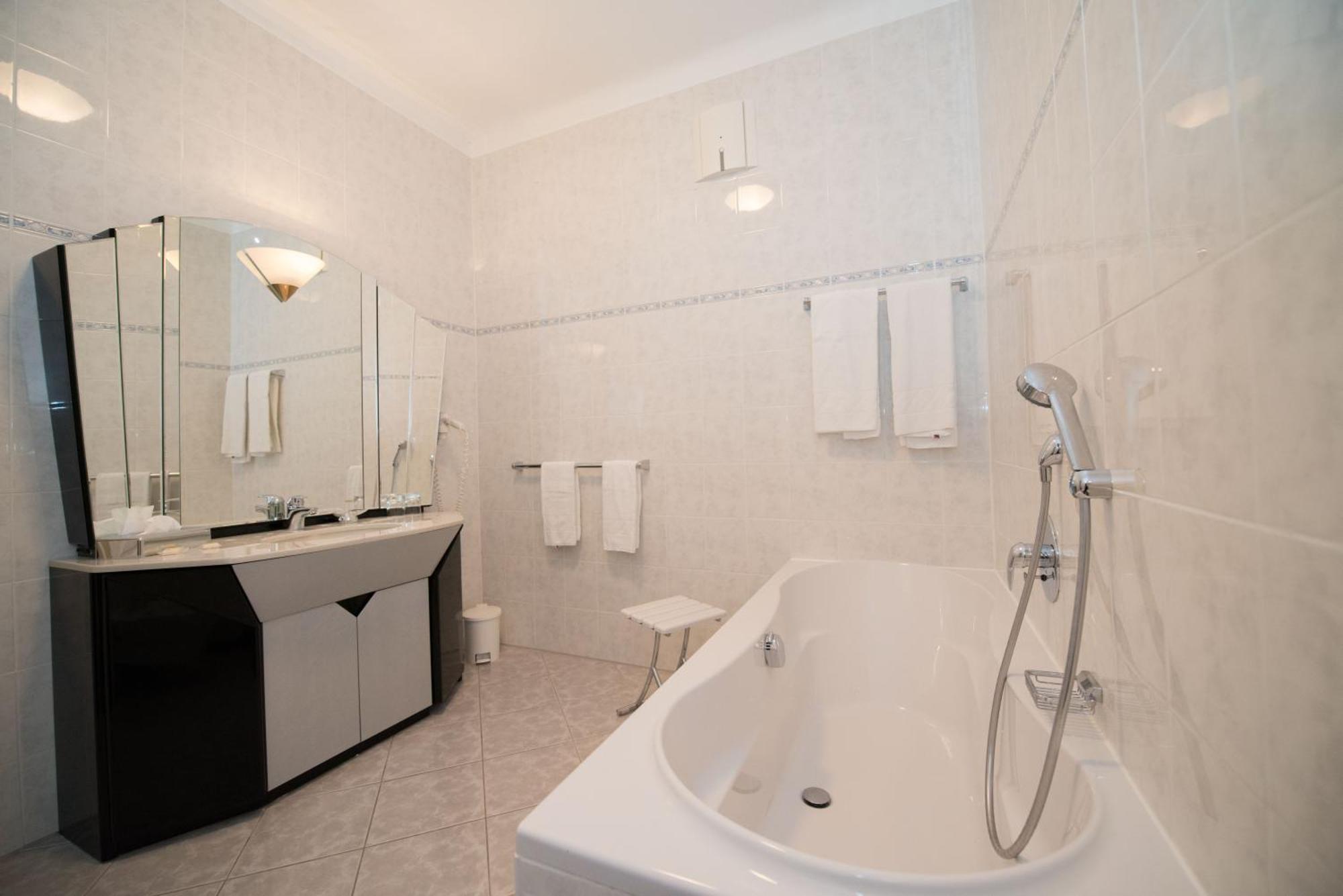 שטייר Parkhotel Styria מראה חיצוני תמונה