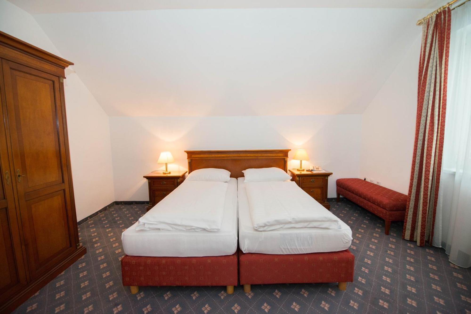 שטייר Parkhotel Styria מראה חיצוני תמונה